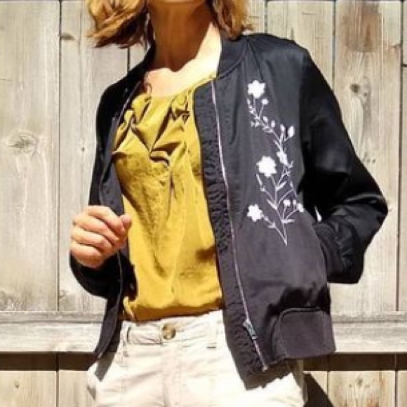 Embroidered Black Satin Jacket - Picture 11 of 12